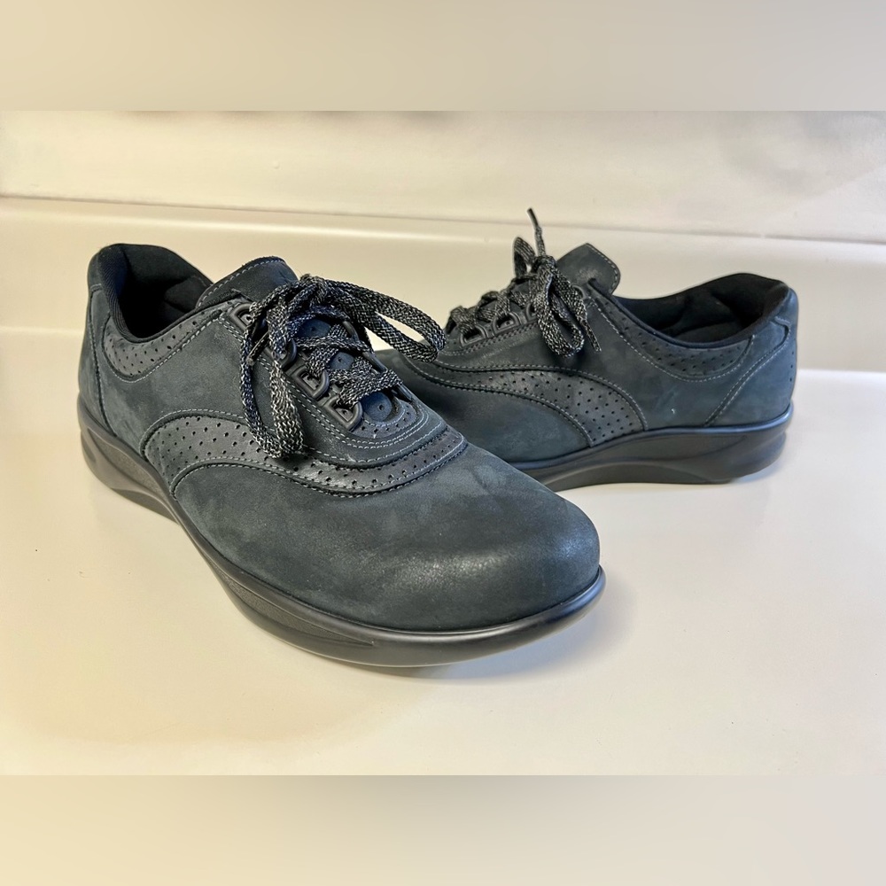 SAS WALK EASY NERO WOMEN'S SIZE 9 NARROW BLACK COMFORT WALKING SHOES PREOWNED